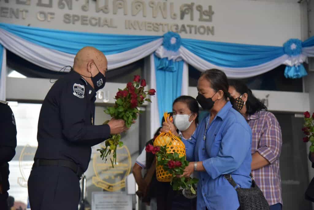 S 64372800 S 64372800