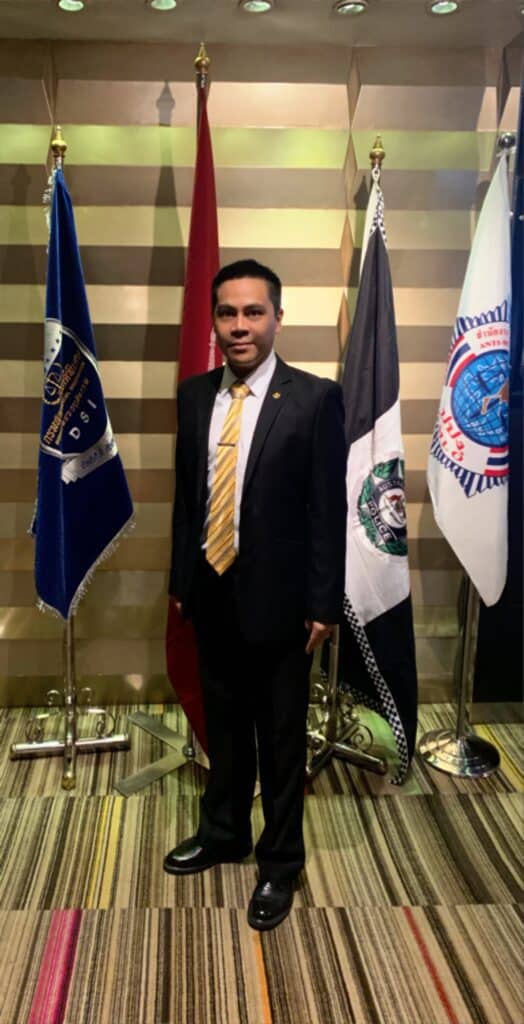 ร้อยตำรวจเอก ทินวุฒิ สีละพัฒน์ 2 ร้อยตำรวจเอก ทินวุฒิ สีละพัฒน์ 2