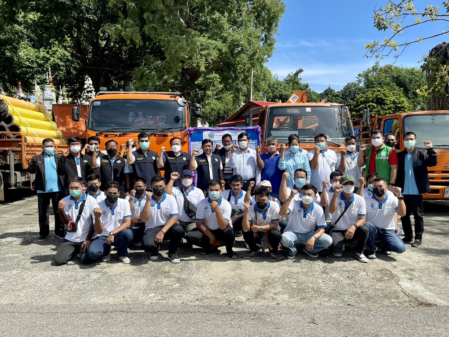 24092565 1 24092565 1